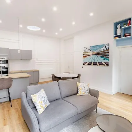Newly Renovated Apt Near La Madeleine Paris Exterior photo